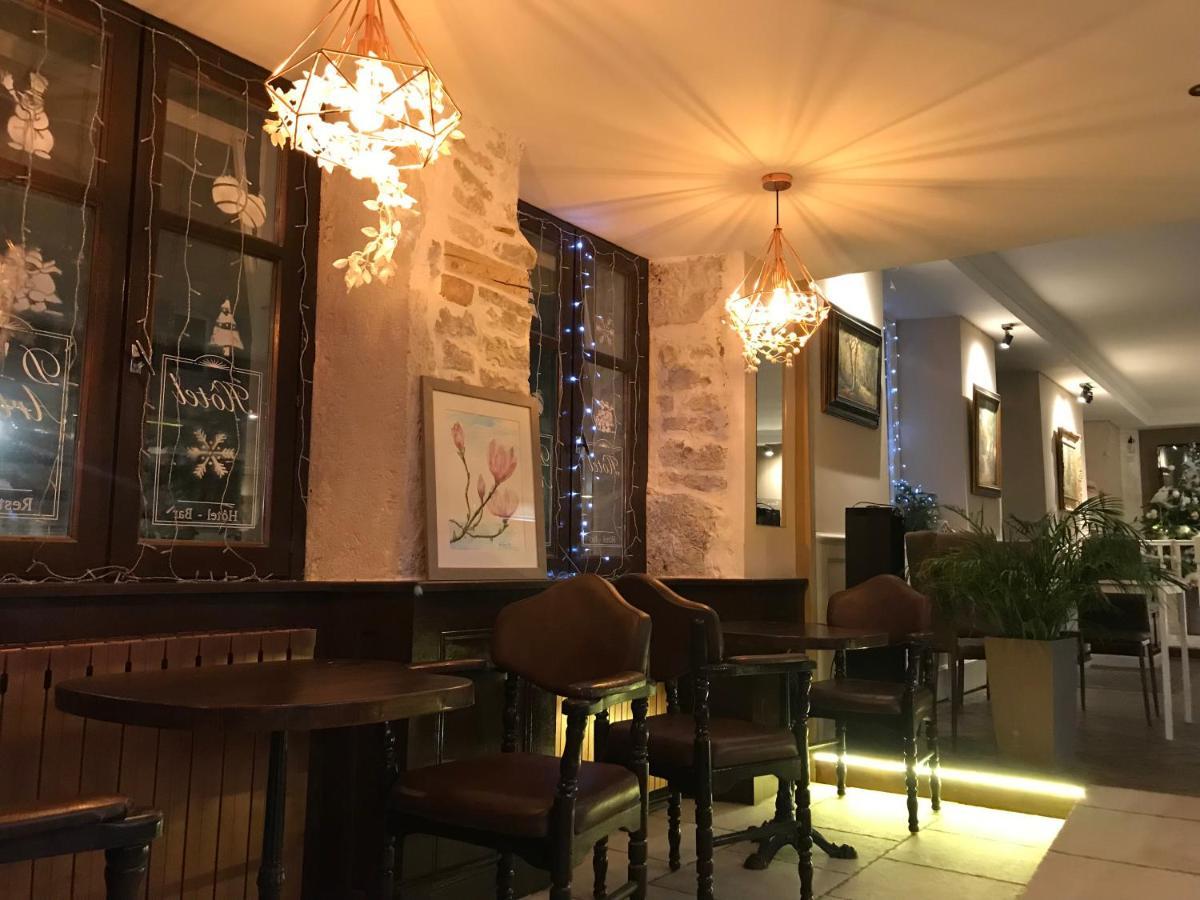 Hotel D'Artiste Pierrefontaine-les-Varans Luaran gambar