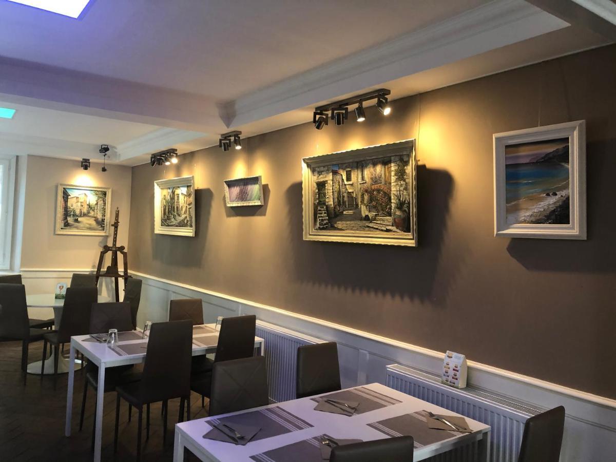 Hotel D'Artiste Pierrefontaine-les-Varans Luaran gambar