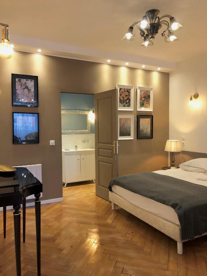 Hotel D'Artiste Pierrefontaine-les-Varans Luaran gambar