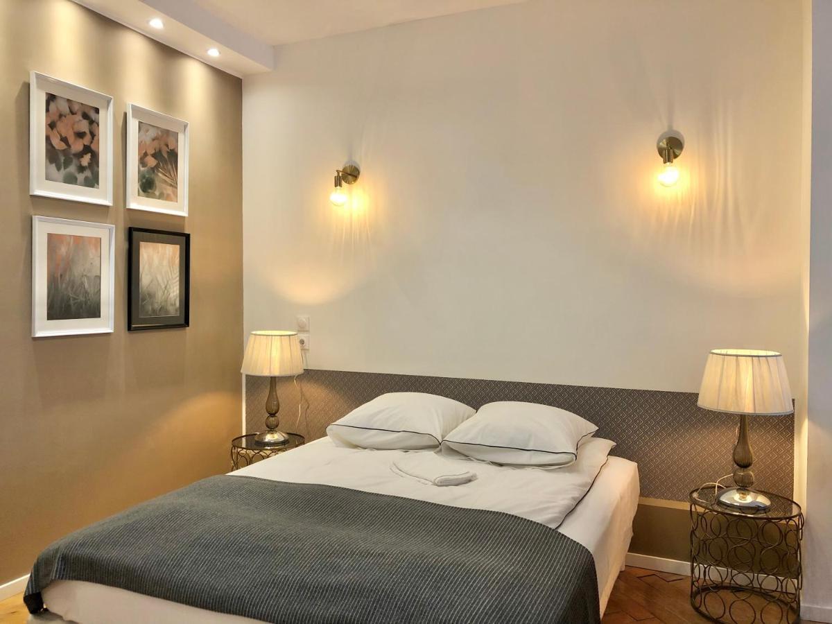 Hotel D'Artiste Pierrefontaine-les-Varans Luaran gambar