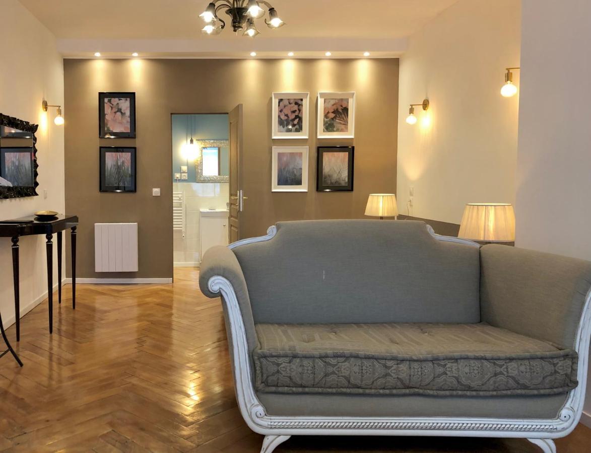 Hotel D'Artiste Pierrefontaine-les-Varans Luaran gambar