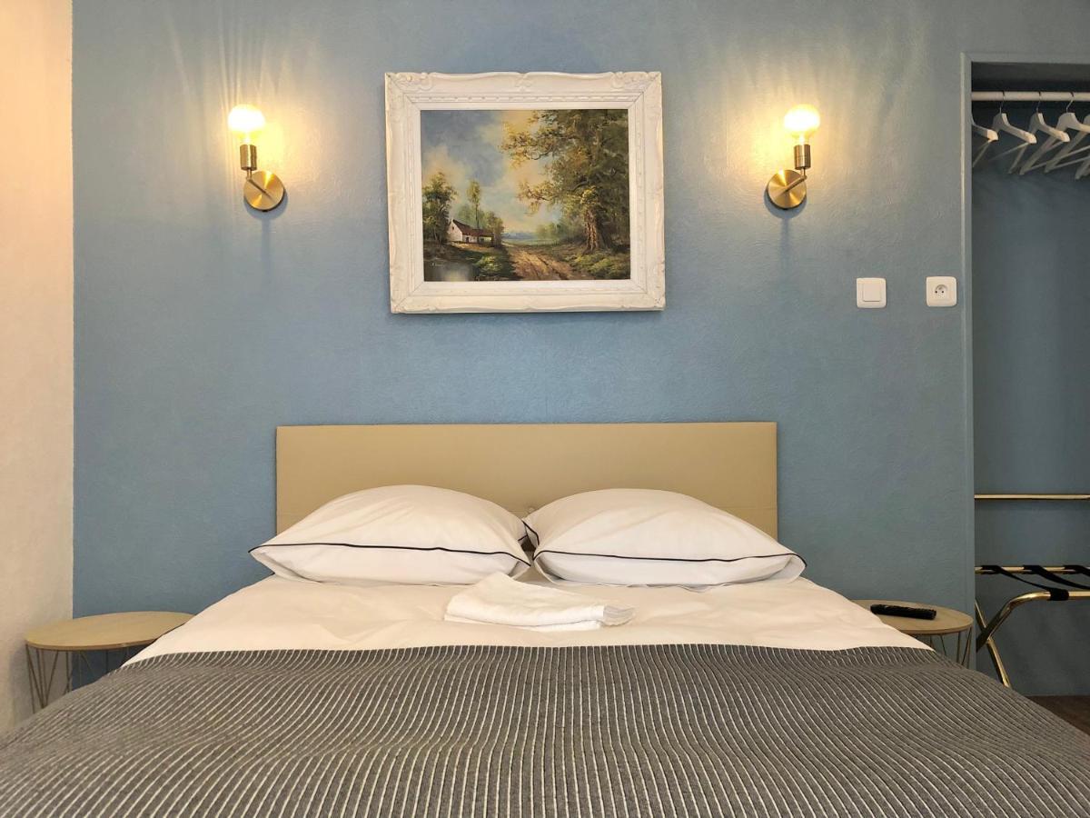 Hotel D'Artiste Pierrefontaine-les-Varans Luaran gambar
